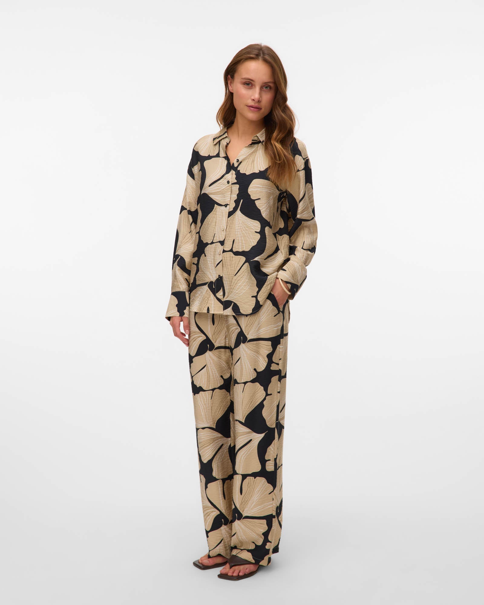 VMLUCY IBEN STRAIGHT PANTS